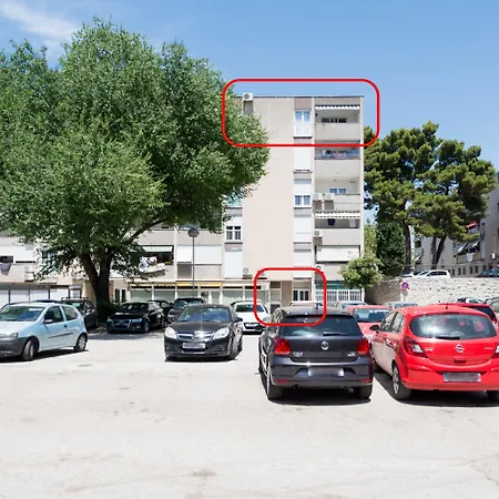 Апартаменты Modern 90 M2 With Balcony W The Sea View