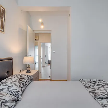Modern 90 M2 With Balcony W The Sea View Appartamento Spalato