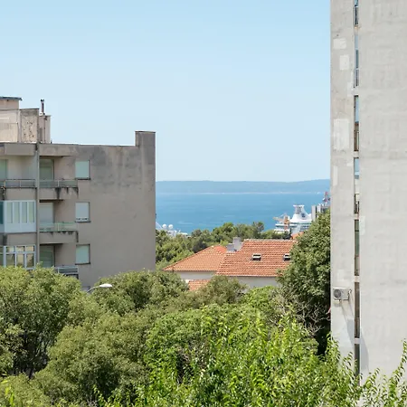 Modern 90 M2 With Balcony W The Sea View Appartamento Spalato