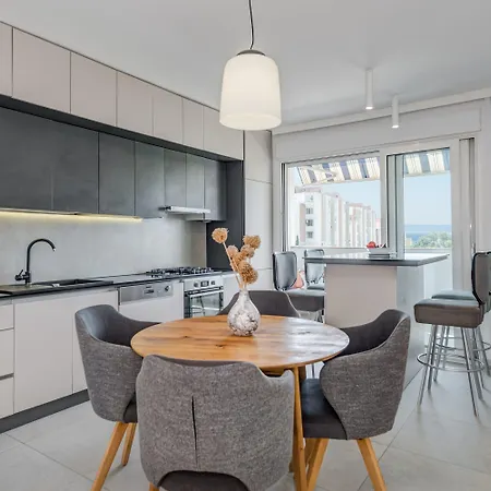 Modern 90 M2 With Balcony W The Sea View Apartamento *