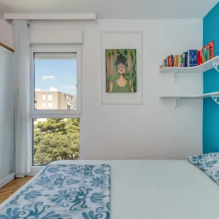 Modern 90 M2 With Balcony W The Sea View *